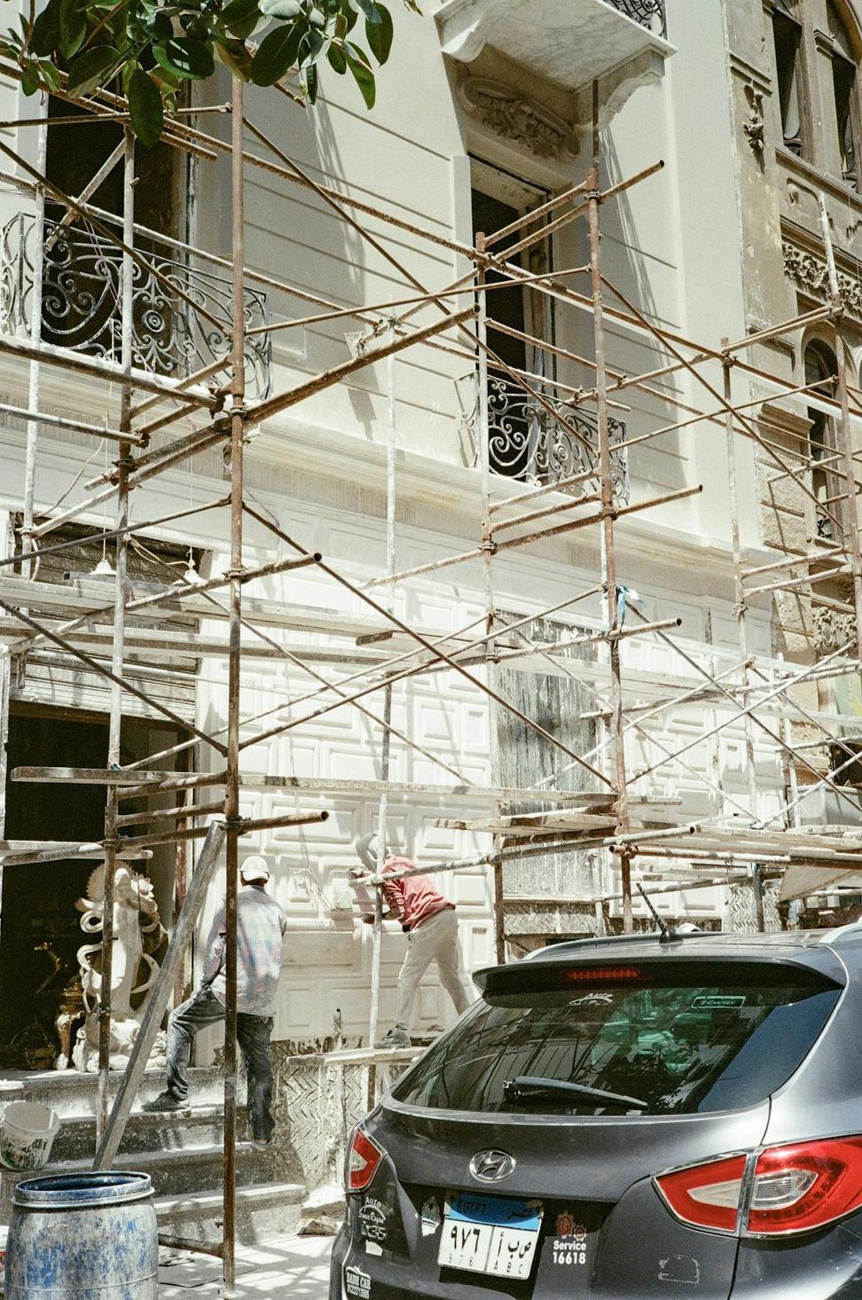 Restoration scaffolding
