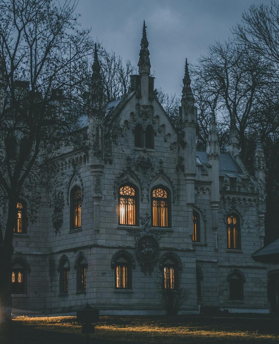 Ravencroft Manor